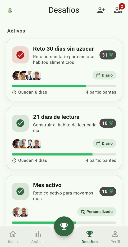 Pantalla de desafíos: retos activos con sus participantes, días restantes y barra de progreso.